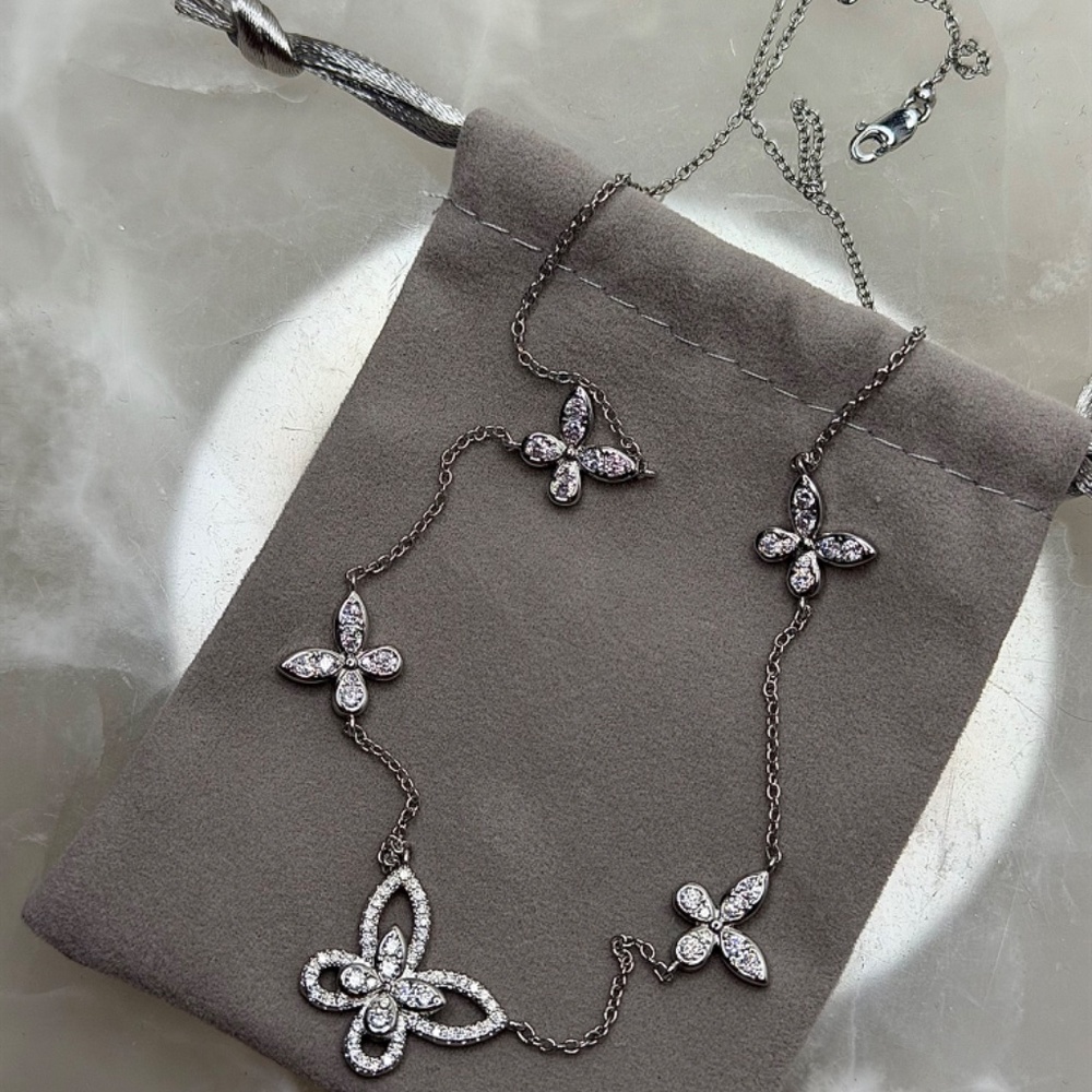 Graff SILHOUETTE BUTTERFLY PENDANT Multi Butterfly Silhouette Diamond AU 750 - Picture 6 of 7